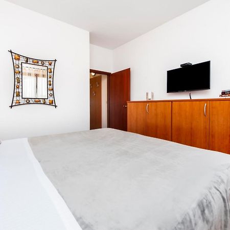 Apartments Mirela Rovinj Bagian luar foto