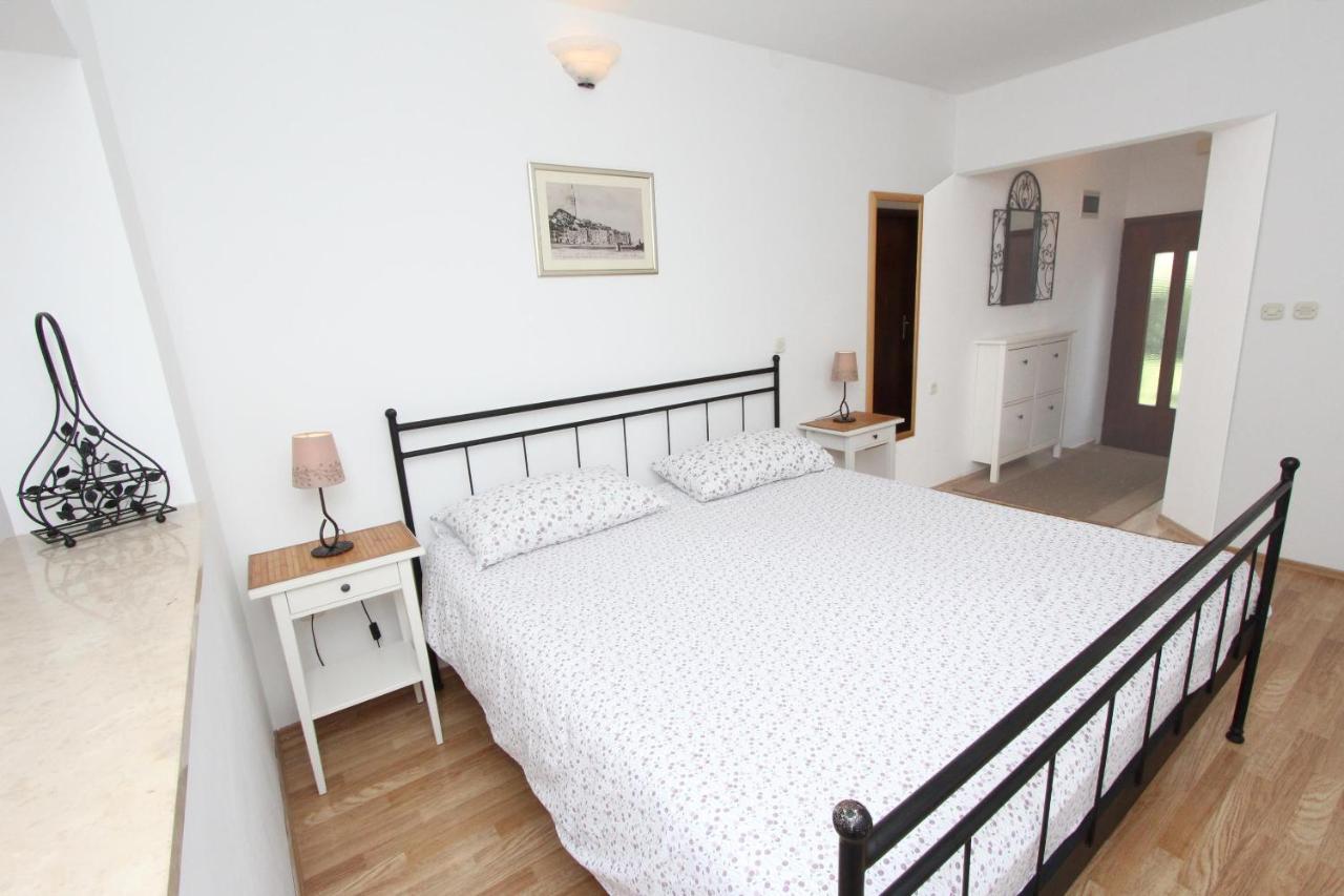 Apartments Mirela Rovinj Bagian luar foto