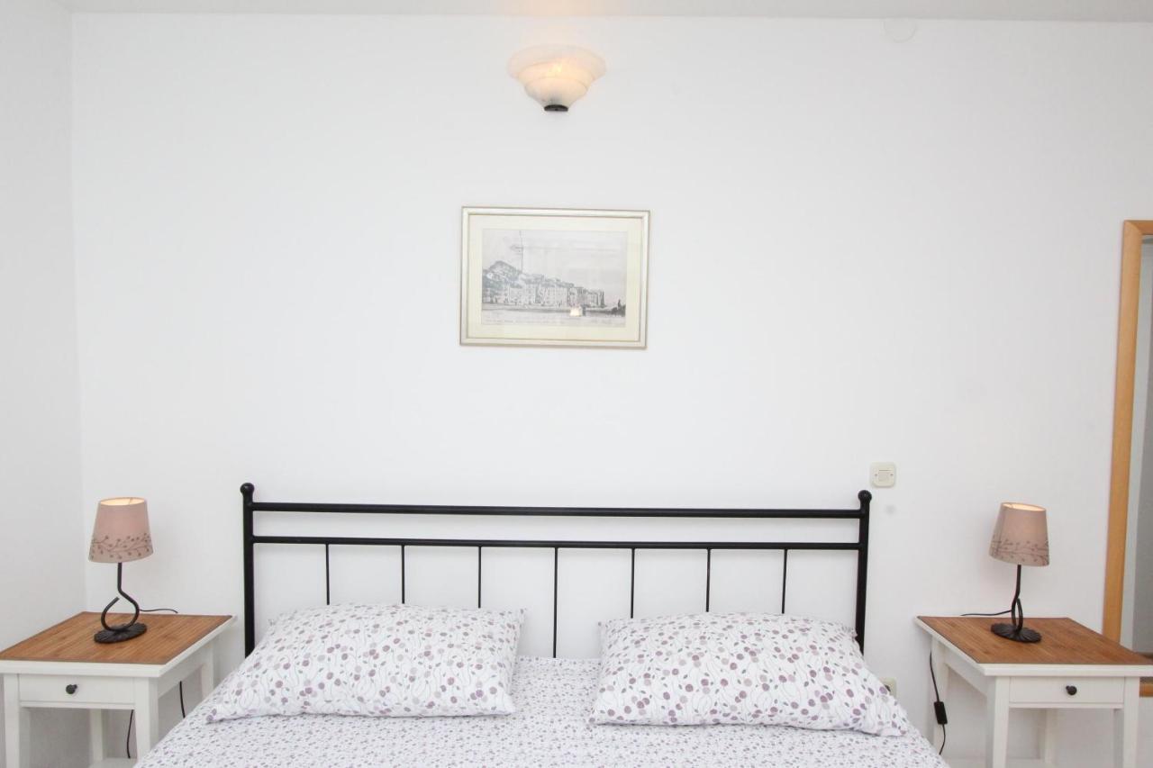 Apartments Mirela Rovinj Bagian luar foto